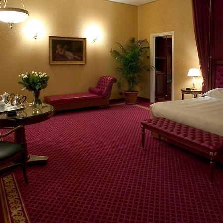 Hotel Maxim Peschiera Borromeo Buitenkant foto