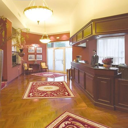 Hotel Maxim Peschiera Borromeo Buitenkant foto