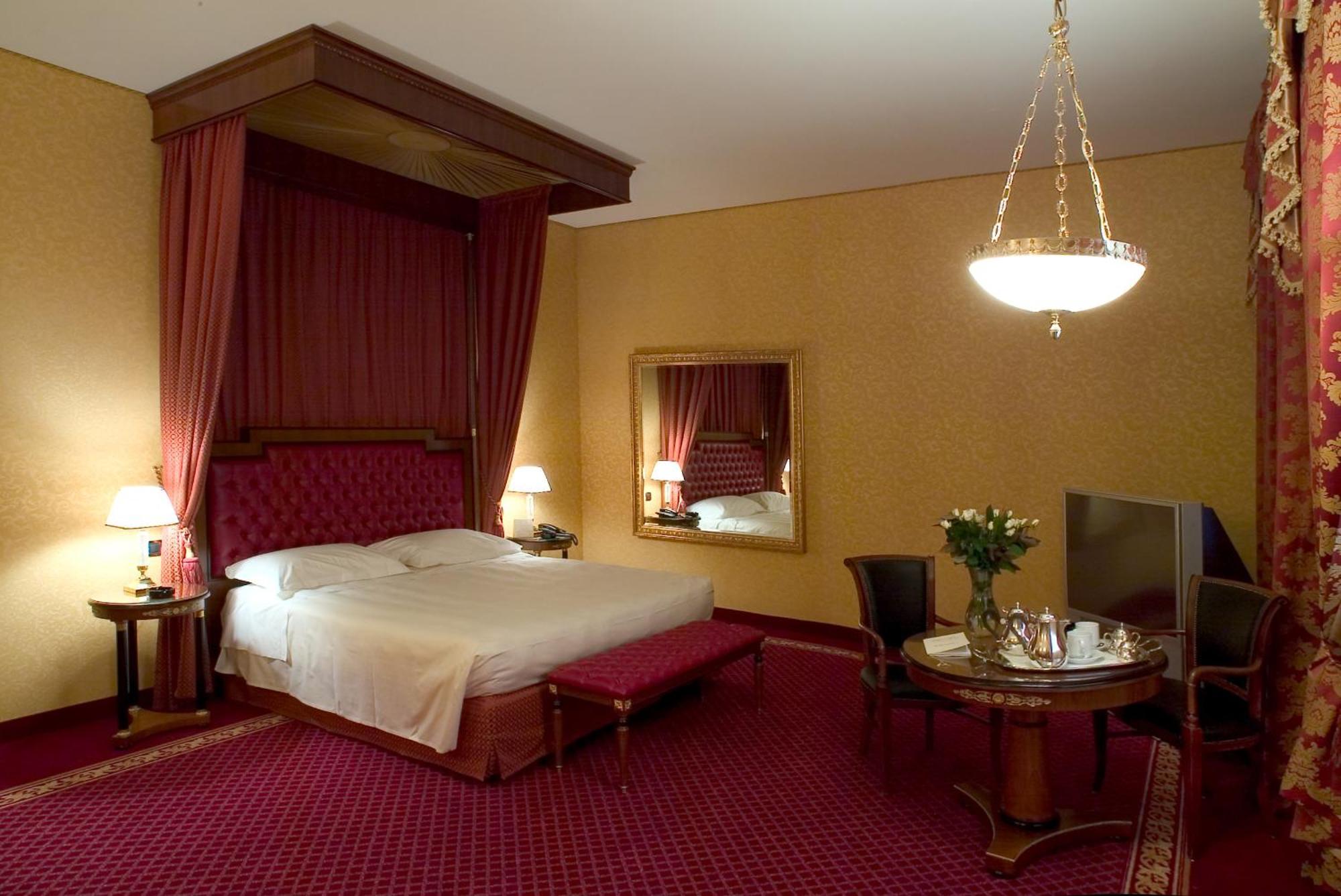 Hotel Maxim Peschiera Borromeo Buitenkant foto