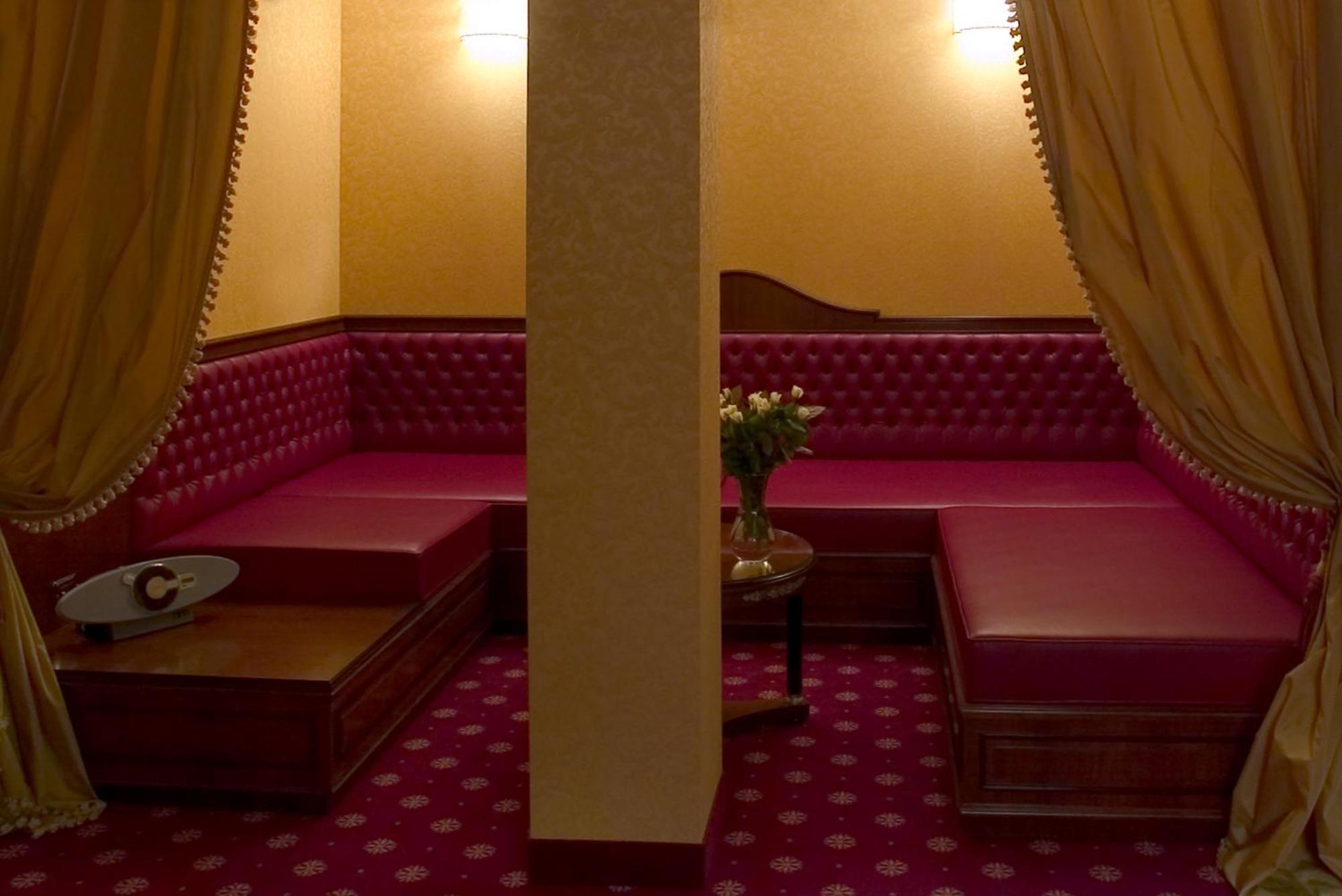Hotel Maxim Peschiera Borromeo Buitenkant foto