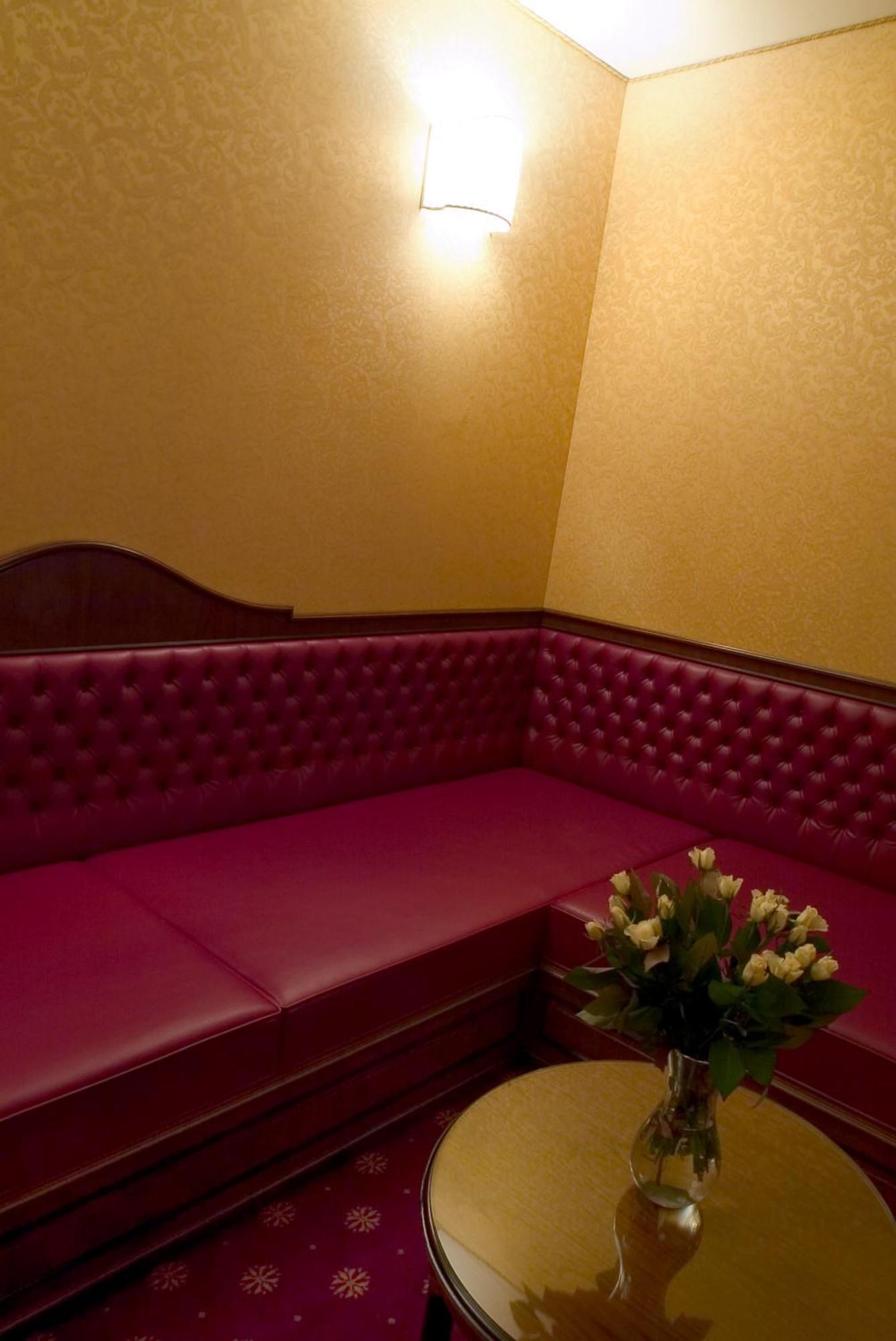 Hotel Maxim Peschiera Borromeo Buitenkant foto