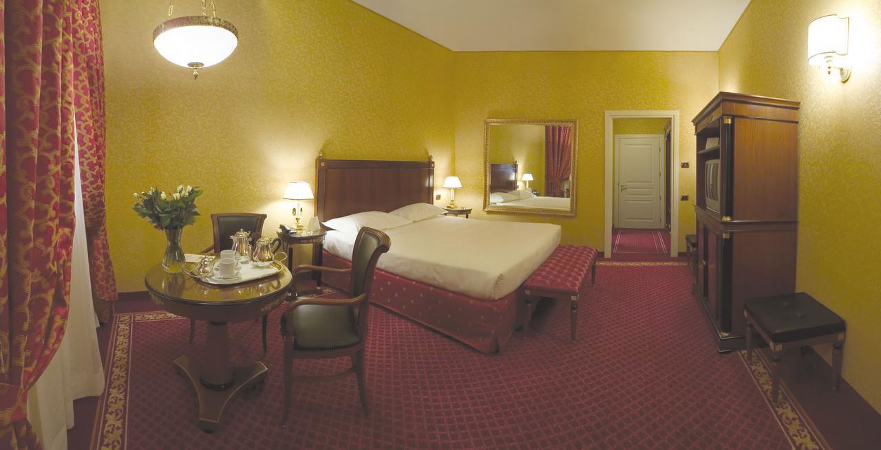 Hotel Maxim Peschiera Borromeo Kamer foto